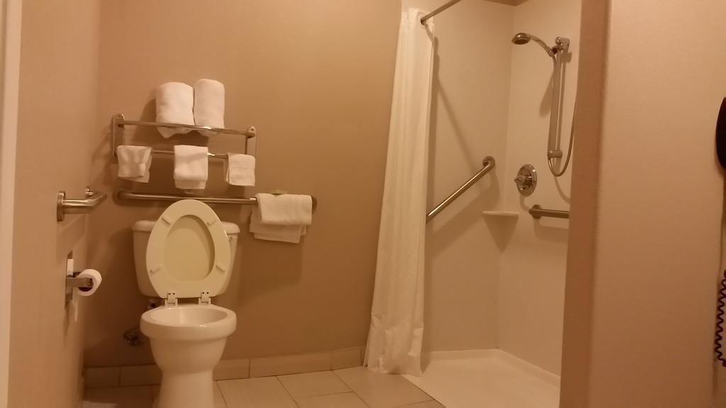 Atria Inn & Suites Three Rivers Room photo